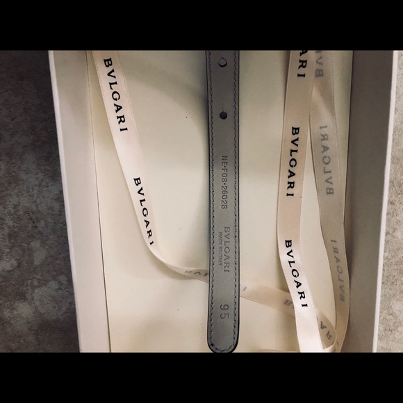 Brand New BVLGARI Leather Belt with GoldTone Logos - Picture 3 of 5